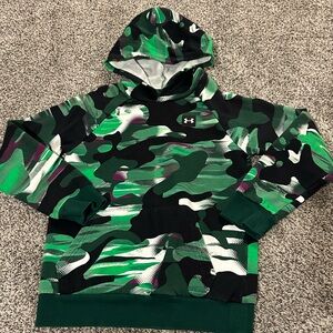 Under Armour Green Camouflage Hoodie boys youth kids size Medium M